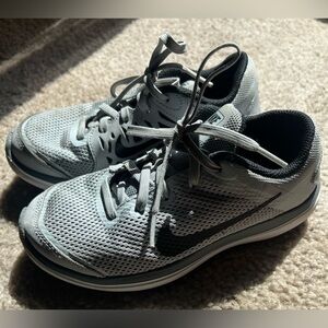 Nike Gray/ Black Athletic Shoes Size 1Y